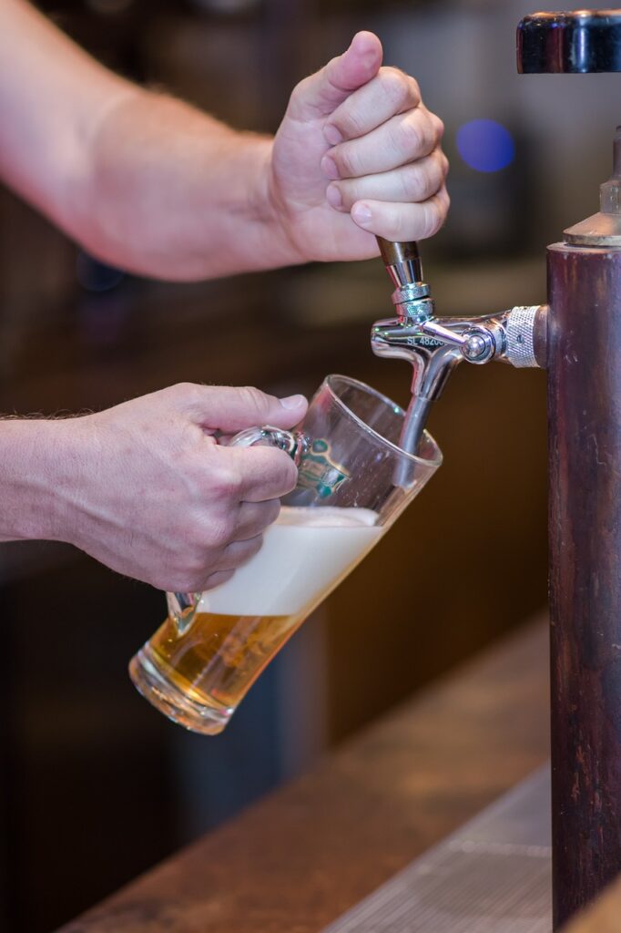 drink, glass, restaurant-3340012.jpg